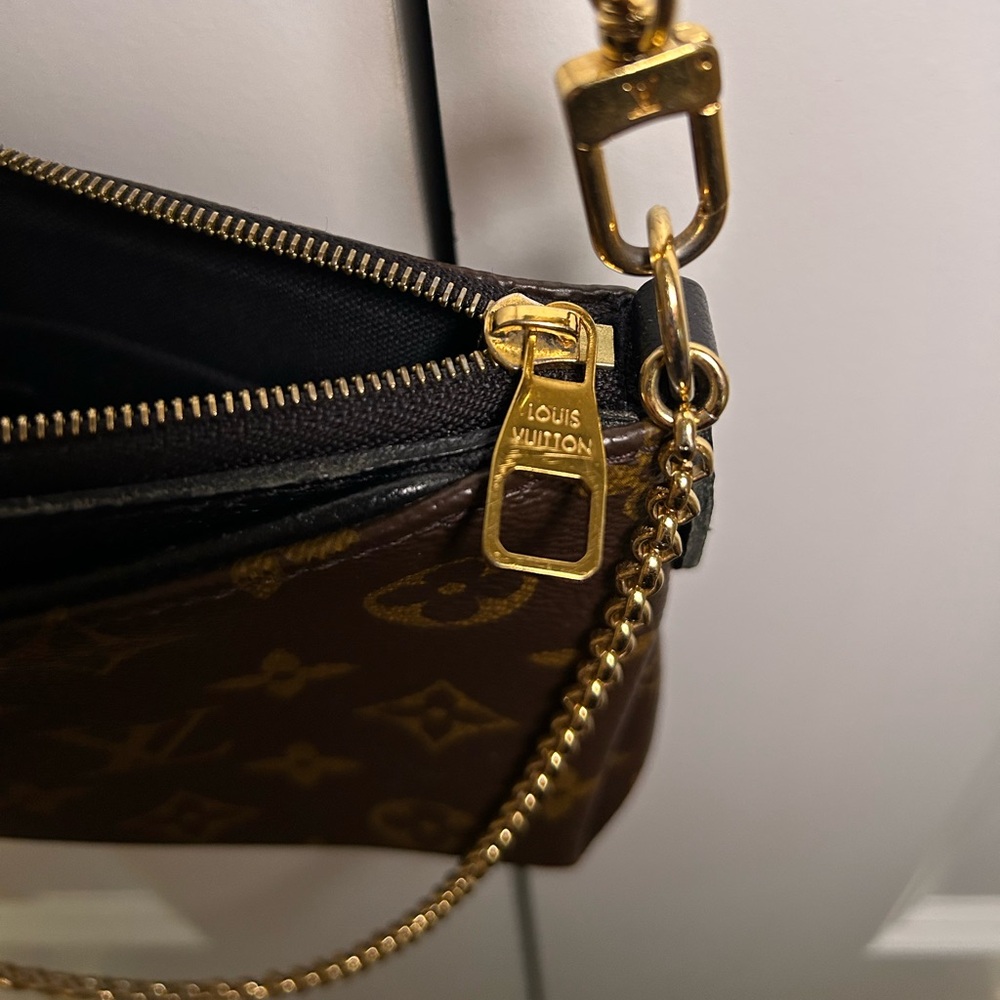 Louis Vuitton Brown Monogram Canvas Crossbody Bag with Gold Chain - Picture 6 of 7